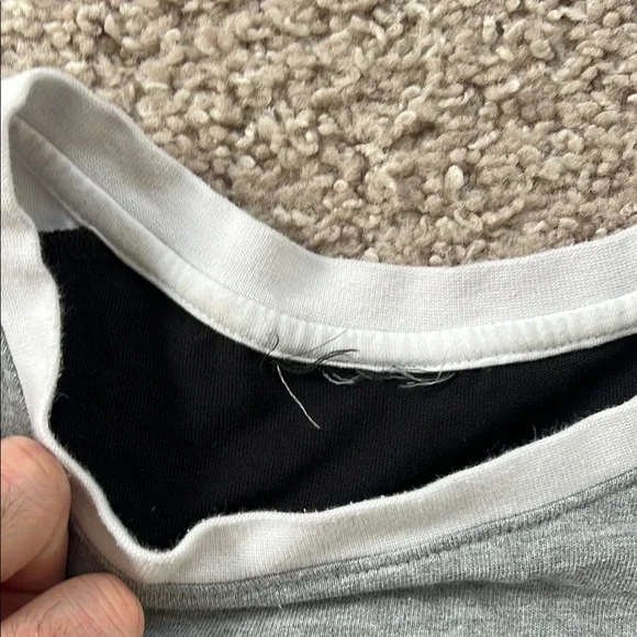 Nike Men's Colorblock Gray and Black Shirt - Picture 4 of 7